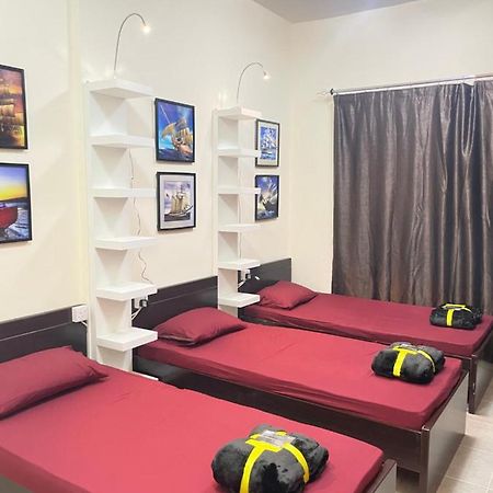 Хостел Dxb Backpackers Executive Дубай Екстер'єр фото