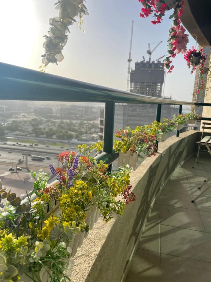Хостел Dxb Backpackers Executive Дубай Екстер'єр фото